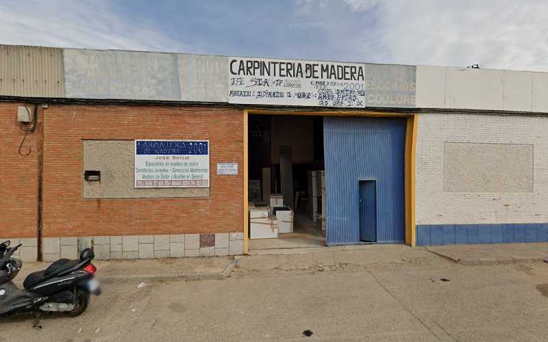 Fotografia tomada fuera de Carpinteria De Madera - Carpintero en La Línea de la Concepción, Cádiz