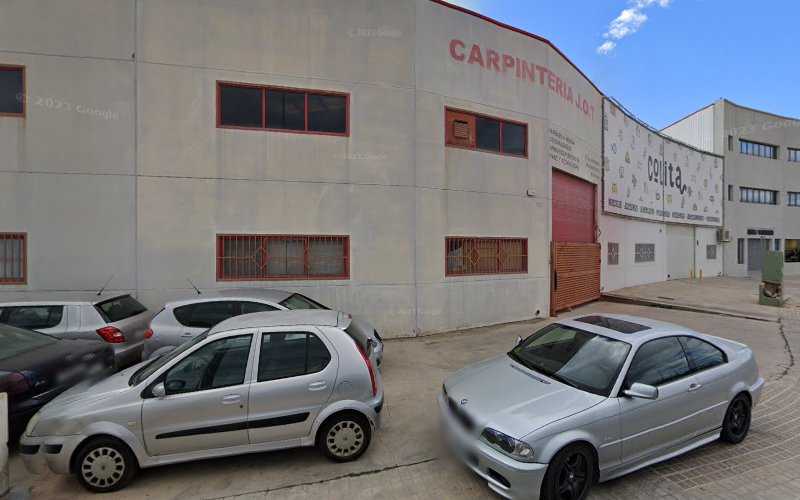 Fotografia tomada fuera de Carpinteria JOT - Carpintero en Náquera, Valencia