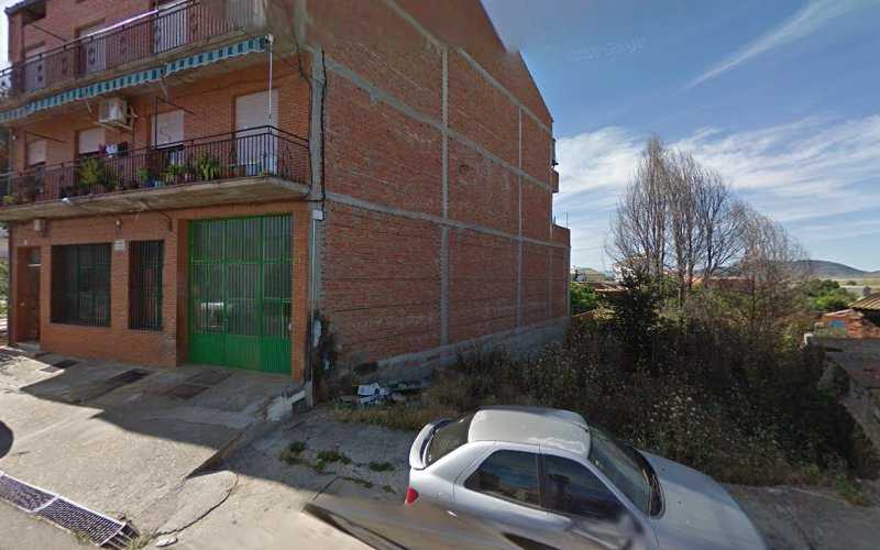 Fotografia tomada fuera de Carpintería Sánchez Alonso - Tienda de armarios en Aldeanueva de San Bartolomé, Toledo
