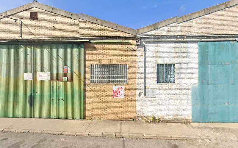 Fotografia tomada fuera de Am Sistemas de Aluminios - Carpintería metálica y de aluminio en Valencina de la Concepción, Sevilla
