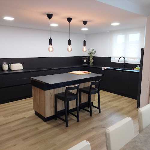 Fotografia tomada fuera de Fusteria Bau - Fusteria en Santa Eulàlia de Ronçana, Barcelona