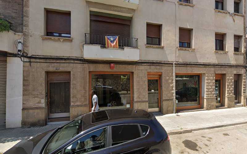 Fotografia tomada fuera de Fusteria Conscar - Carpintero en Manresa, Barcelona