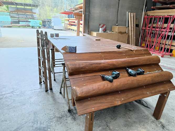 Fotografia tomada fuera de Fusteria Navío Sl - Carpintero en Ripoll, Girona