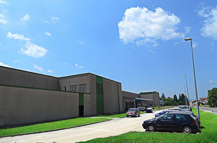 Fotografia tomada fuera de Artesania Pirineu, SL. - Fabricant en Sant Joan de les Abadesses, Girona
