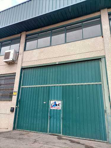 Fotografia tomada fuera de Talleres Alvarez - Carpintería metálica y de aluminio en San Sebastián de los Reyes, Madrid