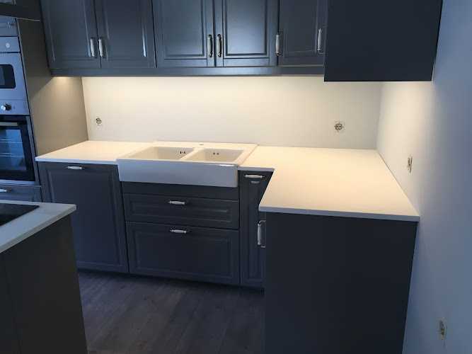 Fotografia tomada fuera de Ebanisteria karma - Ebanista en El Entrego, Asturias