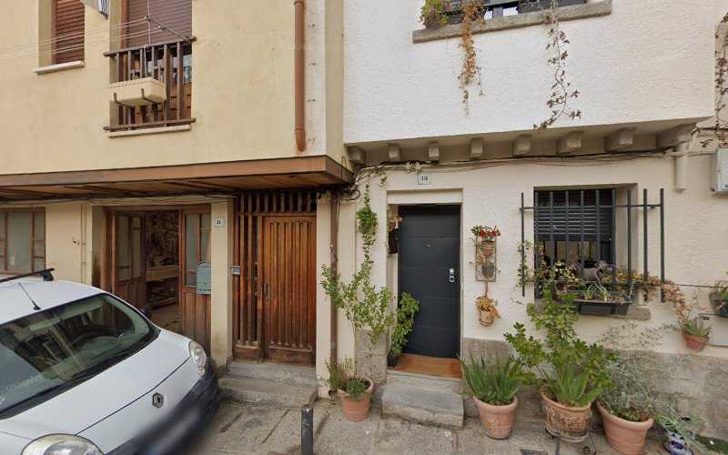 Fotografia tomada fuera de Carpintería Aparicio - Carpintero en San Lorenzo de El Escorial, Madrid