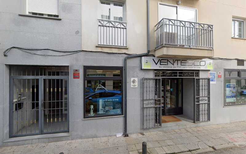 Fotografia tomada fuera de Gestión De Carpintería Soriano Y Asociados Sl - Fábrica de puertas en El Escorial, Madrid