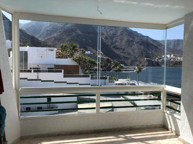 Fotografia tomada fuera de Aluminios las nieves - Carpintería metálica y de aluminio en La Laguna, Santa Cruz de Tenerife