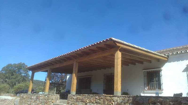 Fotografia tomada fuera de CARPINTERIA EL DESVAN - Carpintería en El Puerto de Sta María, Cádiz