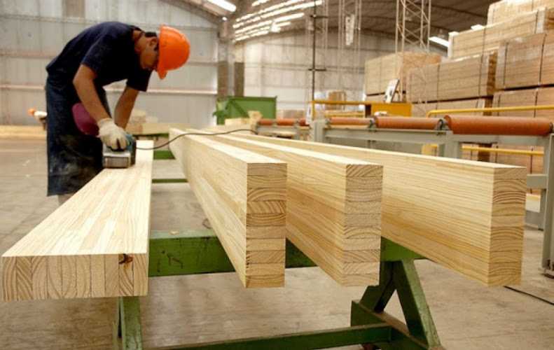 Fotografia tomada fuera de Carpintería Báez - Carpintero en Los Palacios y Villafranca, Sevilla