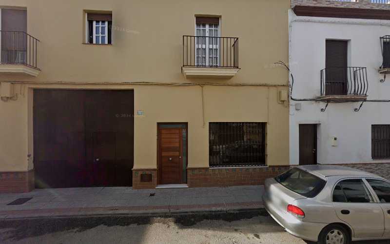 Fotografia tomada fuera de Sevillana de Carpintería S. L. - Tienda de armarios en Los Palacios y Villafranca, Sevilla