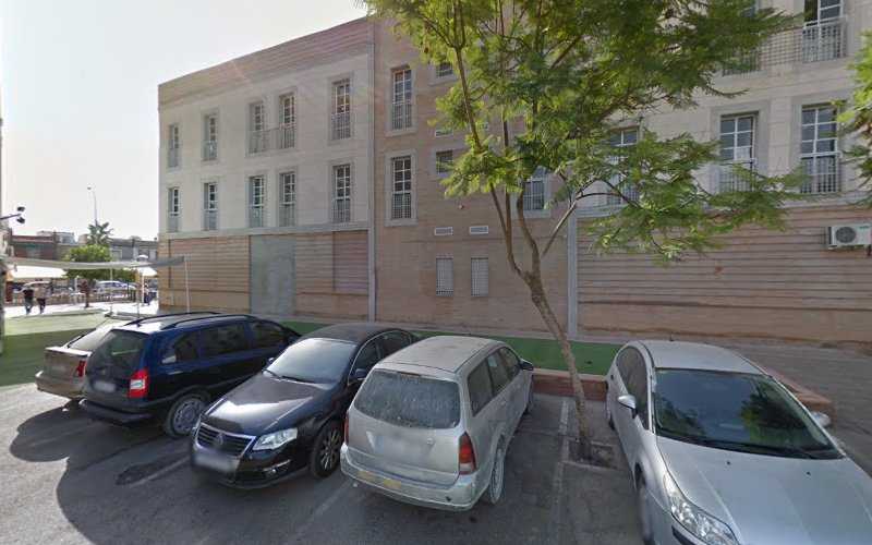 Fotografia tomada fuera de Carpintería metálica Arizayariza - Carpintería en Los Palacios y Villafranca, Sevilla