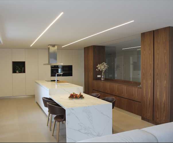 Fotografia tomada fuera de Claudio Aragonés - Carpintería global - Carpintería en Náquera, Valencia