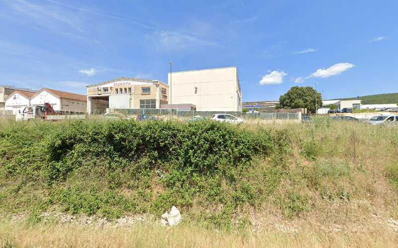 Fotografia tomada fuera de Talleres Murieta S.L - Empresa de hierros y aceros en Murieta, Navarra