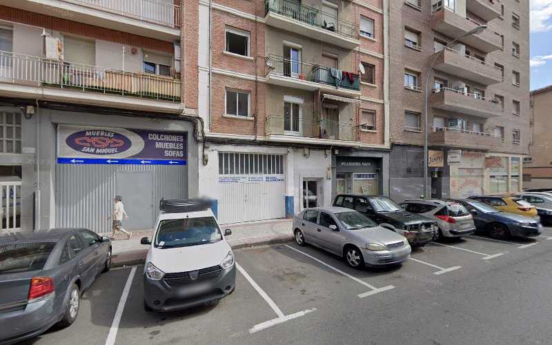 Fotografia tomada fuera de Alual Carpinteria De Aluminio - Carpintería metálica y de aluminio en Logroño, La Rioja