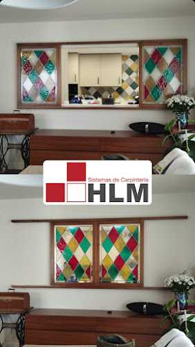 Fotografia tomada fuera de Hermanos León Mendiola Sistemas de Carpintería - Carpintería metálica y de aluminio en Logroño, La Rioja