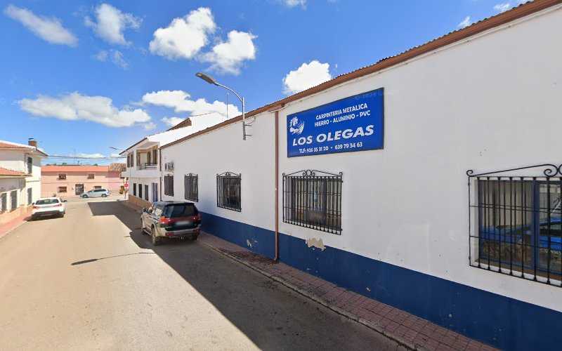 Fotografia tomada fuera de Carpinteria Metálica Los Olegas - Carpintería metálica y de aluminio en Montiel, Ciudad Real