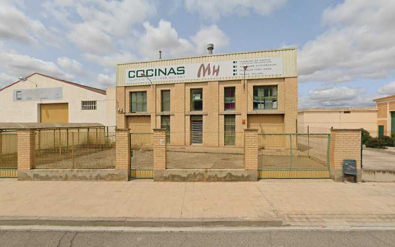 Fotografia tomada fuera de Ebanistería Monreal E Hijos S L - Tienda de armarios en Corella, Navarra