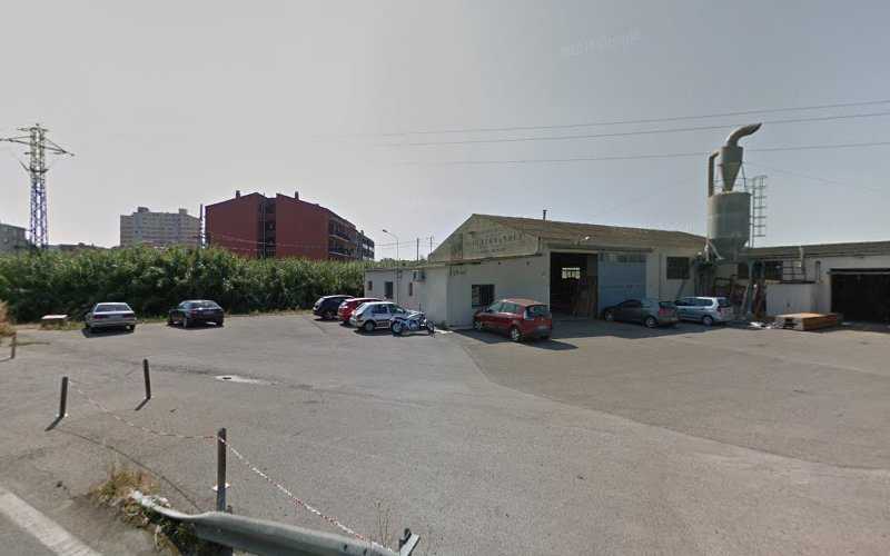 Fotografia tomada fuera de Fernandez Fusters, S.L. - Fuster en Bisbal D'Empordá (la, Girona