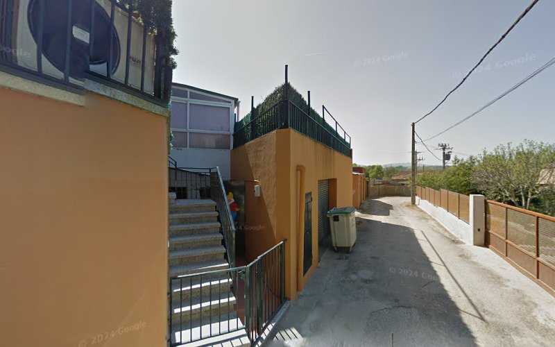 Fotografia tomada fuera de Fusteria Matarrodona SL - Fuster en La Bisbal d'Empordà, Girona