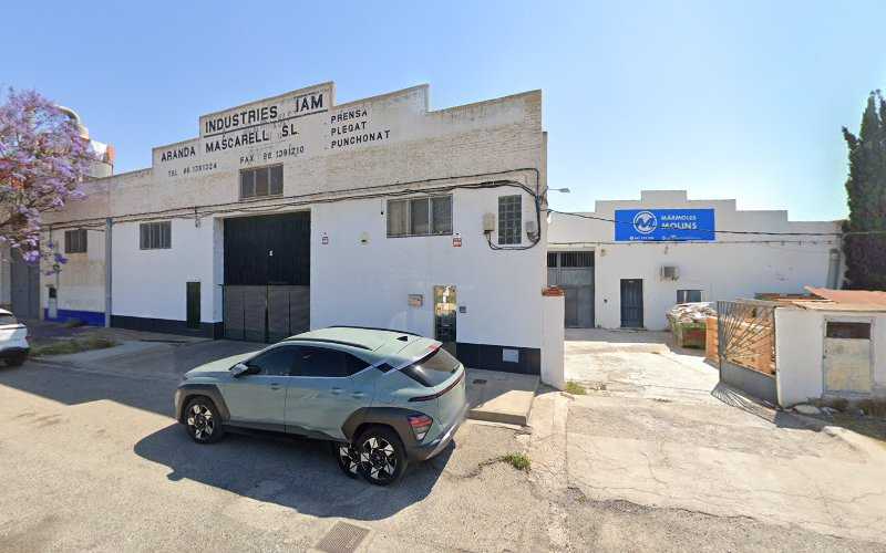 Fotografia tomada fuera de Industrias Aranda Mascarell S. L. - Carpintería metálica y de aluminio en Moncada, Valencia