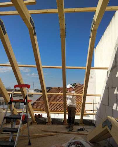 Fotografia tomada fuera de Carpinteria Servando - Carpintería en Mollina, Málaga