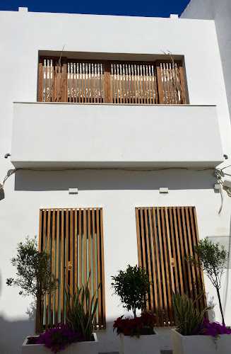 Fotografia tomada fuera de Olmo arte en madera - Tienda de armarios en Antequera, Málaga