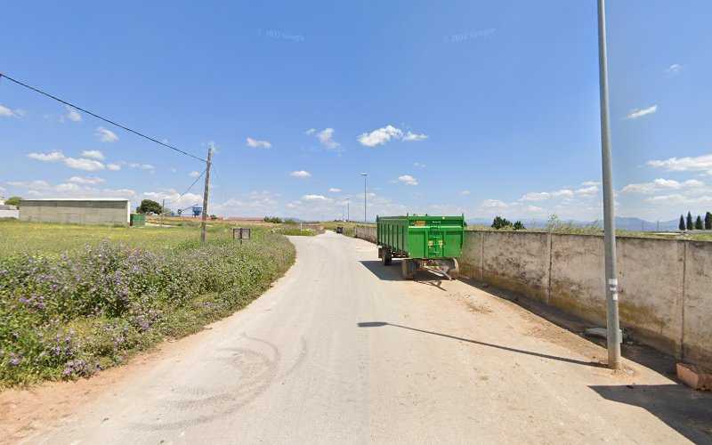 Fotografia tomada fuera de Talleres Hnos. granados ramirez - Carpintería metálica y de aluminio en Mollina, Málaga