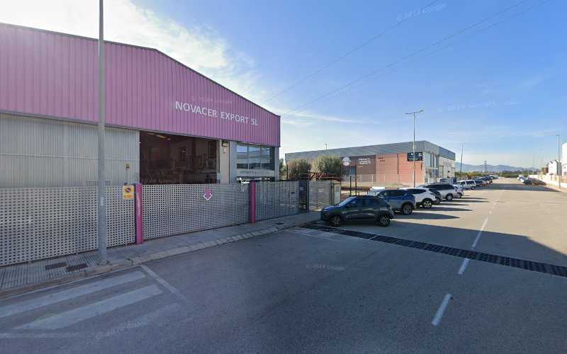Fotografia tomada fuera de Novacer Export SL - Fabricante de estructuras metálicas en Miramar, Valencia