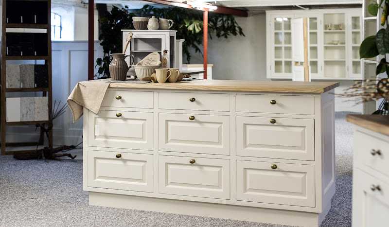 Fotografia tomada fuera de CARPINTERÍA CERRAJERO ISMAEL Plasencia - Fábrica en Plasencia, Cáceres