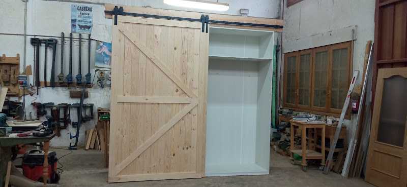 Fotografia tomada fuera de Carpinteria Garcia C.B. - Carpintero en Cabrero, Cáceres