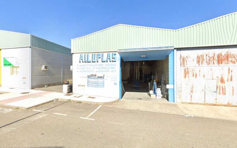 Fotografia tomada fuera de ALUPLAS C.B. - Carpintería metálica y de aluminio en Plasencia, Cáceres