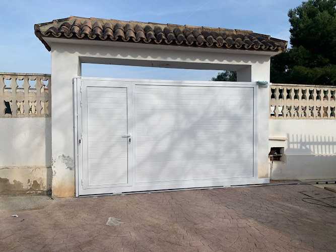 Fotografia tomada fuera de Juan Miras - Carpintería metálica y de aluminio en Quart de Poblet, Valencia