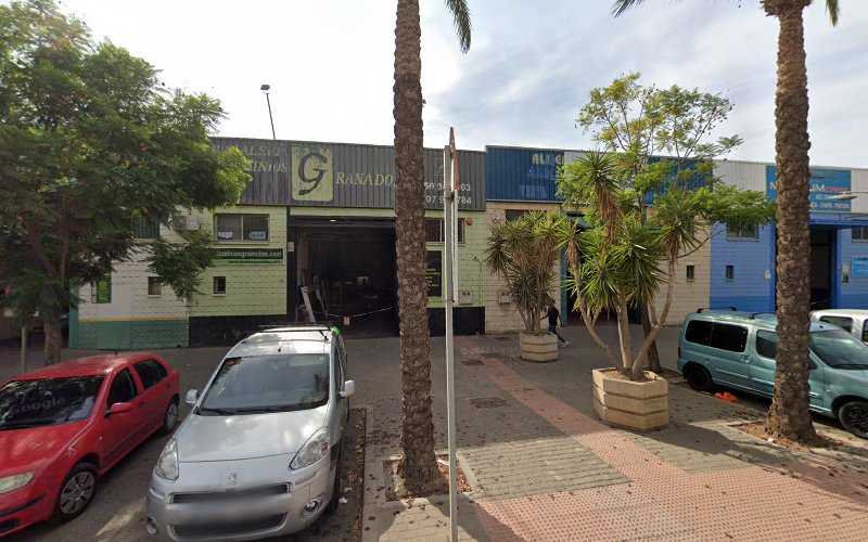 Fotografia tomada fuera de ALUMINIOS GRANADOS - Carpintería metálica y de aluminio en Puebla de Vícar, Almería