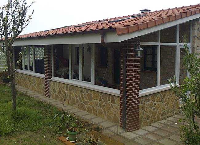Fotografia tomada fuera de Ventanas Piñera - Carpintería metálica y de aluminio en Gijón, Asturias