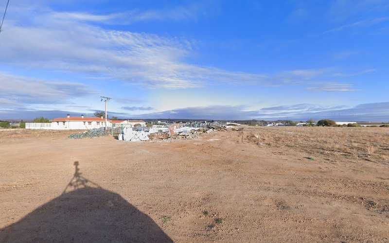 Fotografia tomada fuera de MUNDO PUERTA - Carpintería metálica y de aluminio en Valcabado, Zamora