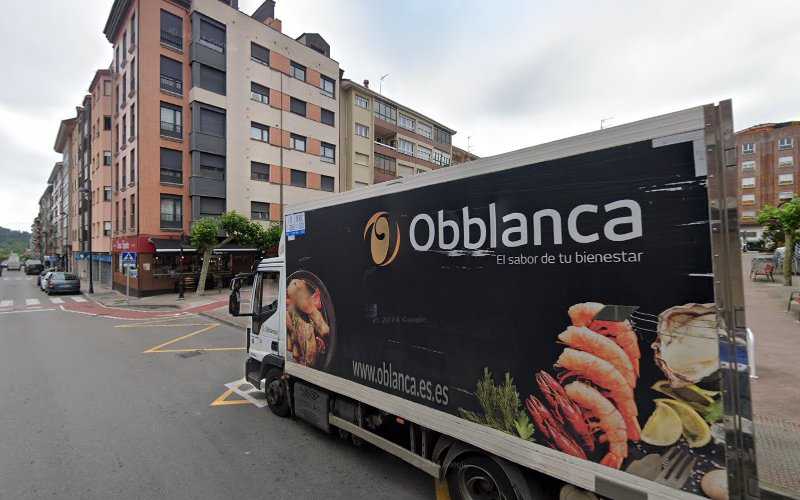 Fotografia tomada fuera de MOBILANDYA Piedras Blancas - Carpintería en Piedras Blancas, Asturias