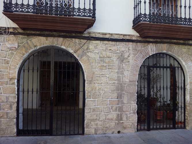 Fotografia tomada fuera de Taller de carpintería y ebanistería Miguel Estepa Moreno - Carpintería en Jaén, Jaén