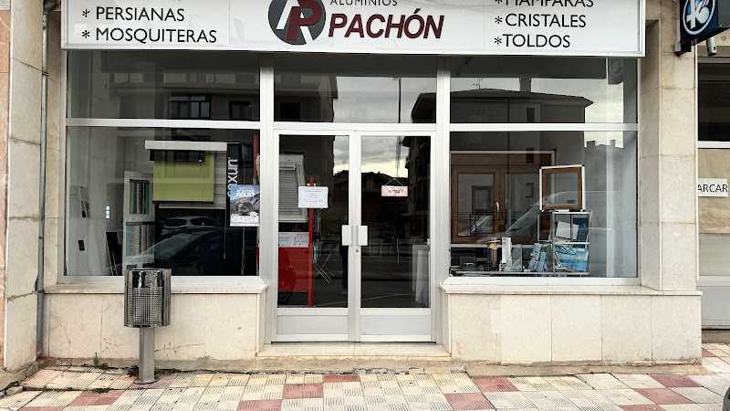 Fotografia tomada fuera de Aluminios Pachón - Carpintería metálica y de aluminio en El Burgo de Osma, Soria