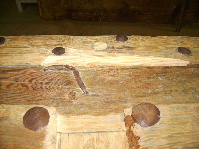 Fotografia tomada fuera de CLADRI carpintería y restauración - Carpintería en Mota del Cuervo, Cuenca