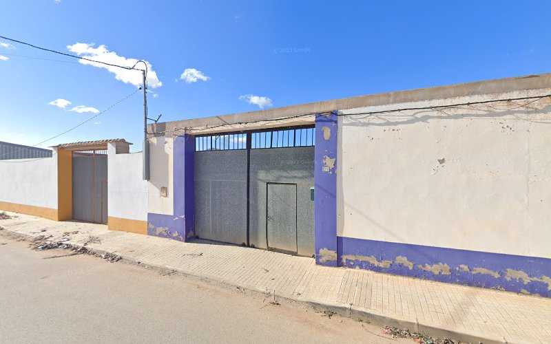 Fotografia tomada fuera de escaleras de madera a medida - Carpintería en Mota del Cuervo, Cuenca