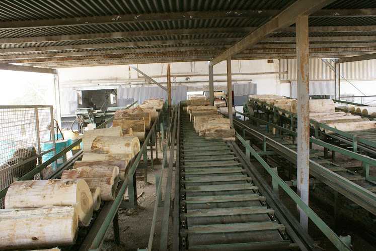 Fotografia tomada fuera de Maderas Camp Redó S. L. - Empresa maderera en Mogente/Moixent, Valencia