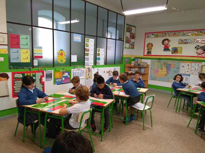 Fotografia tomada fuera de Seyman. Carpintería - Tienda de armarios en Miranda de Ebro, Burgos