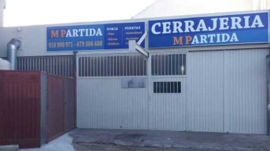 Fotografia tomada fuera de Cerrajeria M. Partida - Carpintería metálica y de aluminio en Valdemorillo, Madrid