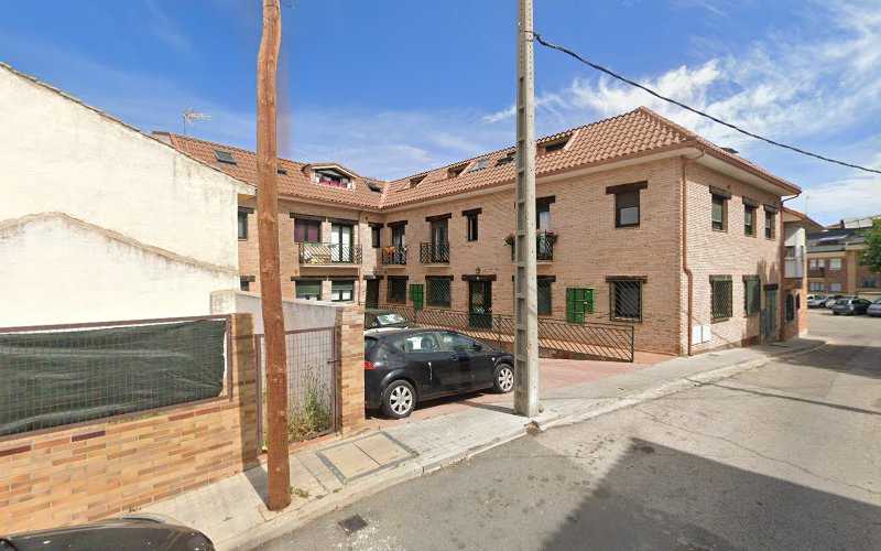 Fotografia tomada fuera de CARPINTERÍA EBANISTERÍA ZAMORANO - Carpintería en Valdemorillo, Madrid