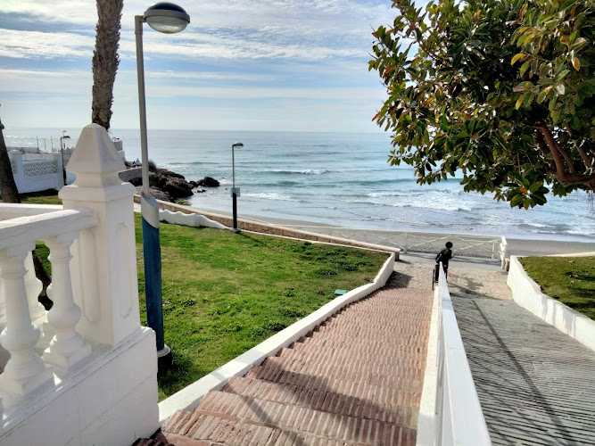 Fotografia tomada fuera de Carpintería y Decoraciones Pinto, SL - Carpintero en Torrox Costa, Málaga