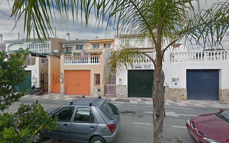 Fotografia tomada fuera de Carpintería Miguel - Carpintero en Torrox, Málaga