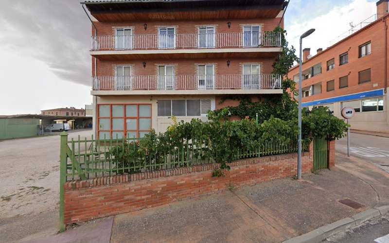 Fotografia tomada fuera de Victor Palomero S.L. - Carpintería metálica y de aluminio en Lerma, Burgos