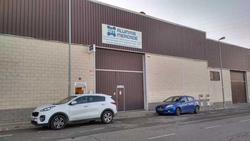 Fotografia tomada fuera de Aluminis Mercadé - Metal·listeria en Torrefarrera, Lérida